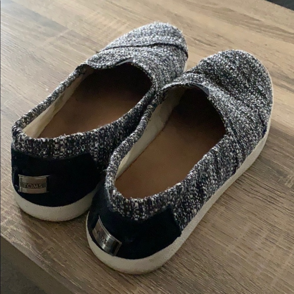 Tom’s slip ons